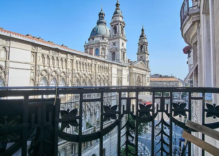 Basilica Royal |